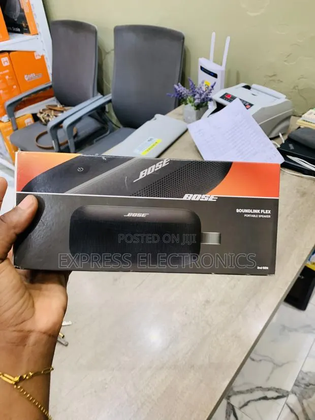Best Buy for Less Bose SoundLink Flex (2nd Gen) Is a Compact, Rugged · Photo 1