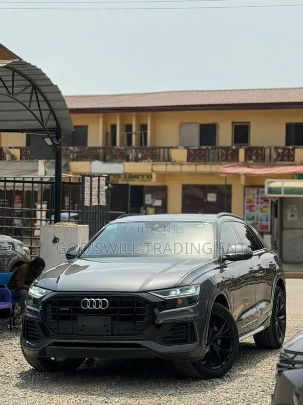 Audi Q8 55 Premium AWD quattro 2020 · Photo 1