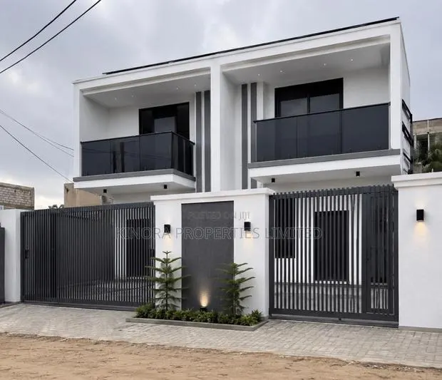 3bdrm Duplex in Lakeside Estate for sale · Photo 1