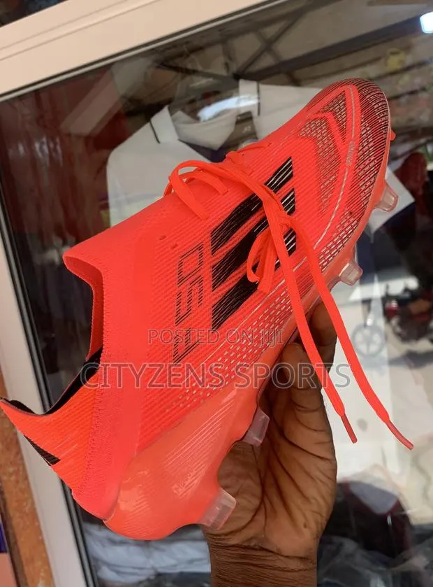 Adidas Red F50 Football Boot · Photo 1