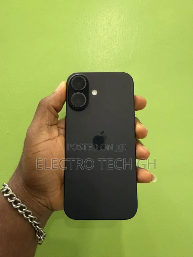 Apple iPhone 16 128 GB Black · Photo 1