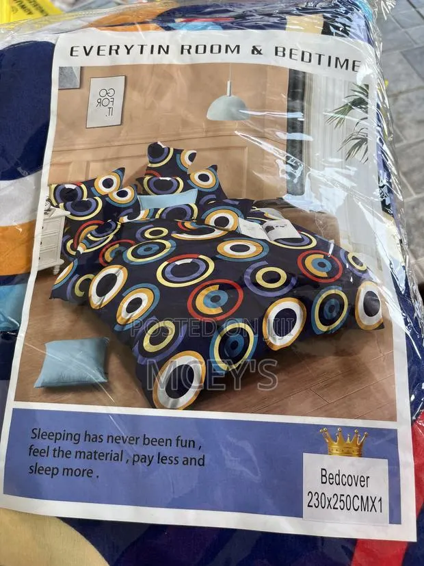 Duvet Cover Available · Photo 1