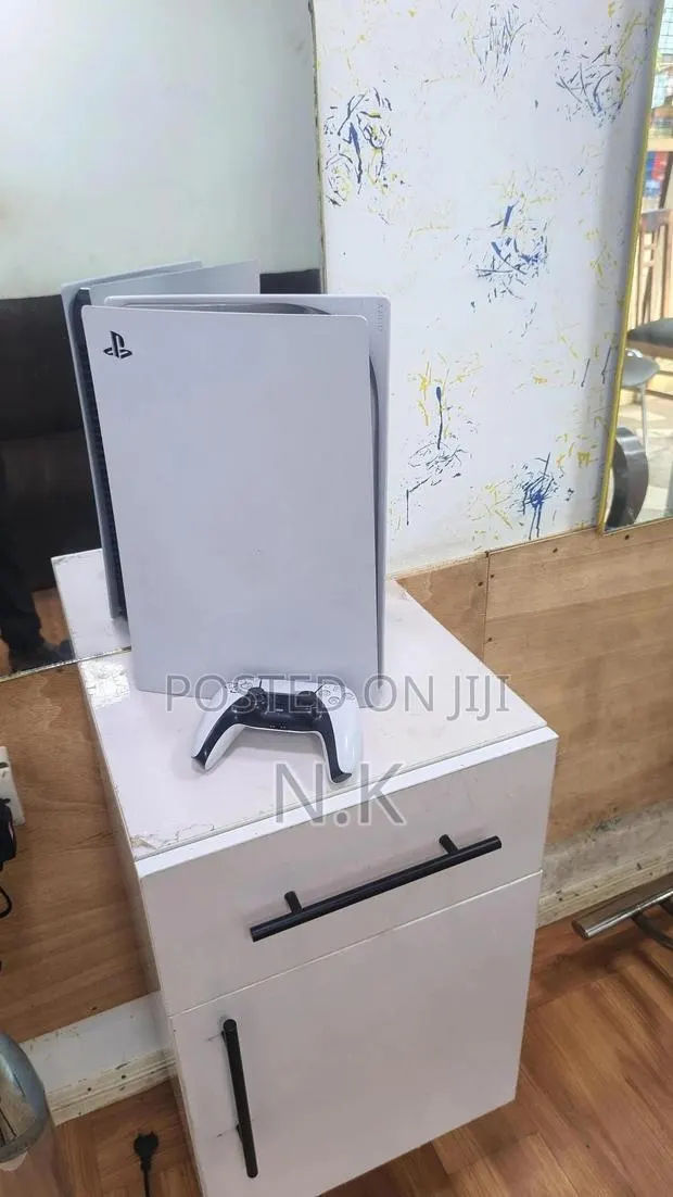Playstation 5 Standard · Photo 1