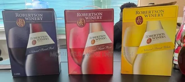 Robertson Winery Natural Sweet (Rose/White/Red) 3L. All Flavours · Photo 1