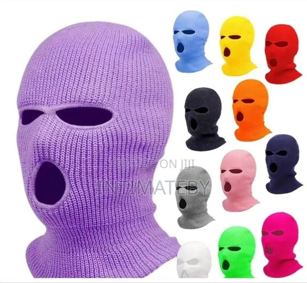 Unisex Black Ski Mask (3-Hole Balaclava) – Soft Breathable · Photo 1