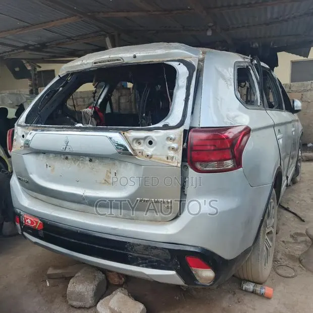 Mitsubishi Outlander Sport 2016 Silver · Photo 1