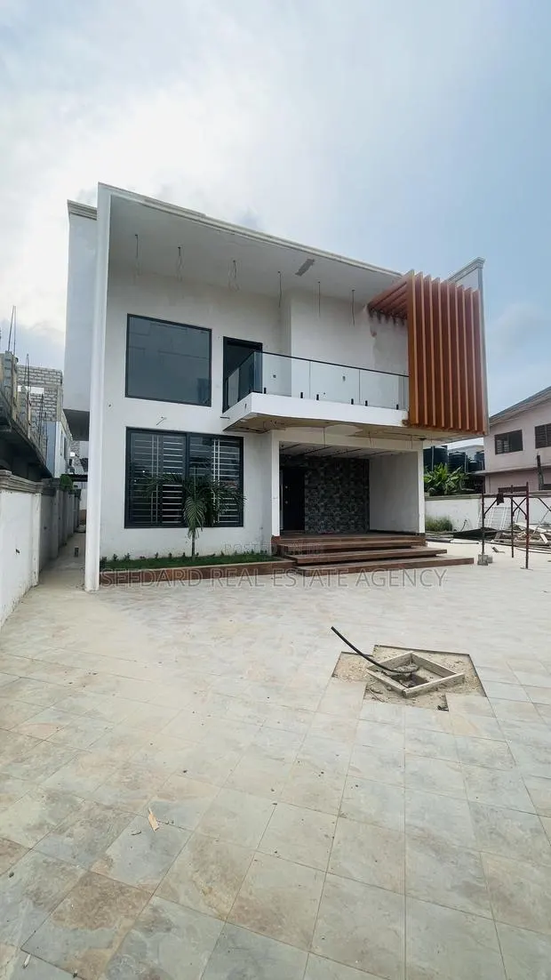 4bdrm Duplex in Ofankor for sale · Photo 1