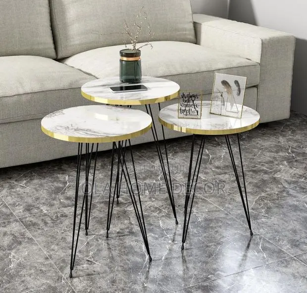 Side Table · Photo 1