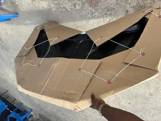 Bonnet/Hood Nissan Rogue/Qashqai 2016-2017-2018-2019-2020 · Photo 1
