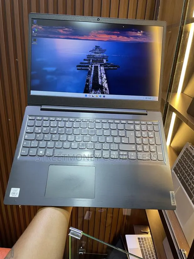 Laptop Lenovo Ideapad 3 8GB Intel Core i5 SSD 256GB · Photo 1