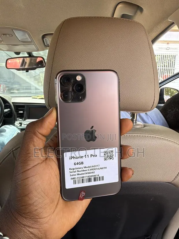 Apple iPhone 11 Pro 64 GB Black · Photo 1