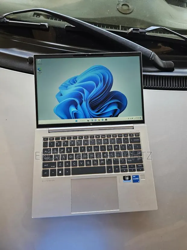 Laptop HP EliteBook 840 G9 16GB Intel Core i5 SSD 512GB · Photo 1