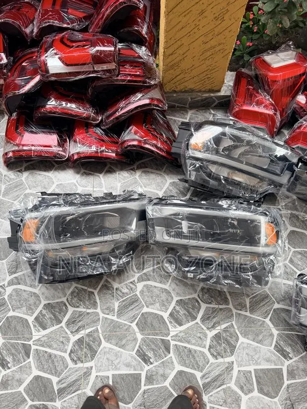 Dodge RAM 2500/3500 Full Led Head Light Pair · Photo 1