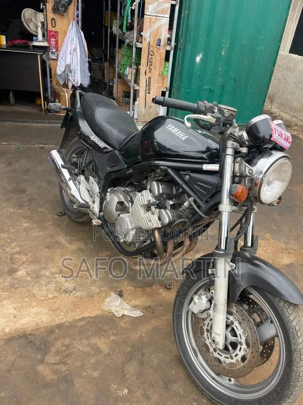 Yamaha 2007 Black · Photo 1