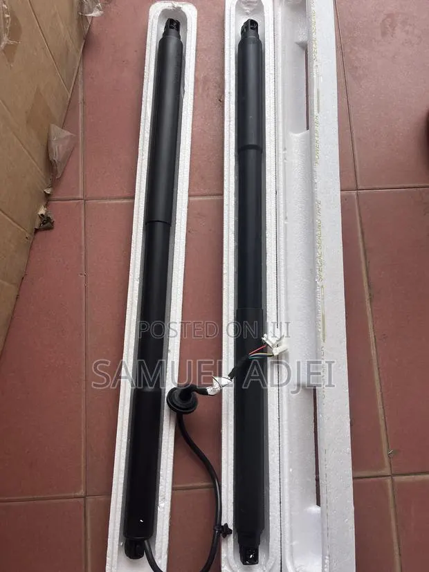 Honda CRV 2023 to 2025 Boots-Hooks · Photo 1
