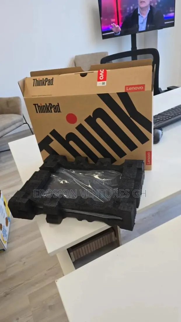 New Laptop Lenovo ThinkPad T14s Gen 2 16GB Intel Core i5 SSD 256GB · Photo 1
