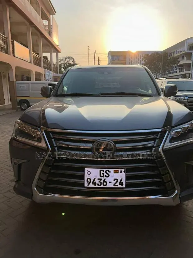 V8S Available for Rent · Photo 5