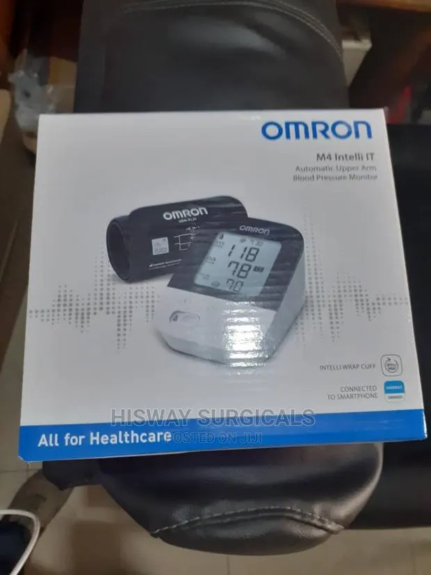 Omron M4 Intelli IT Blood Pressure Monitor · Photo 1