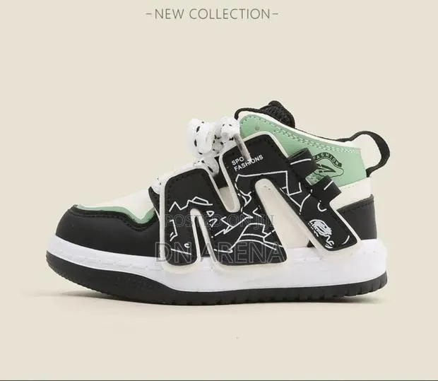 Kids Sneakers · Photo 3