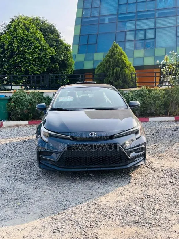 Toyota Corolla SE 2023 Gray · Photo 1