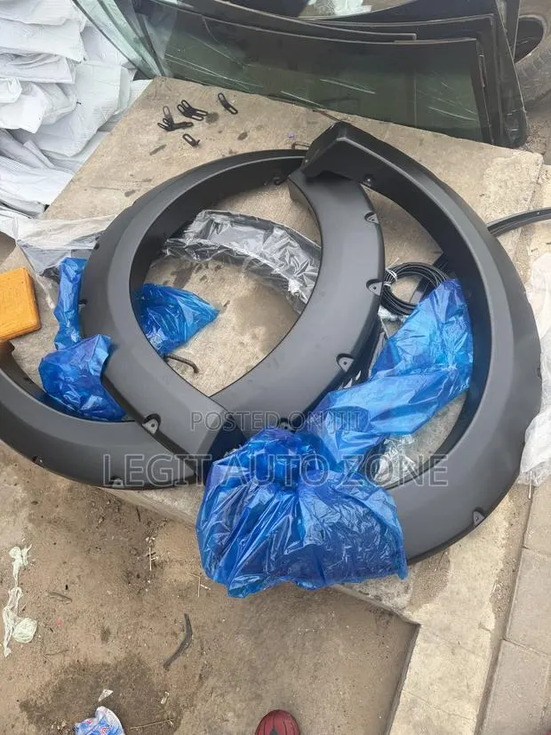 Ford F150 2017,2018,2019,2020,2021,2023, Fender Moulding Sets · Photo 1