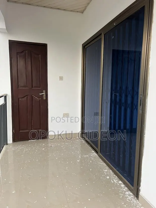 1bdrm Room & Parlour in Pentecost Junction, Ablekuma for rent · Photo 1