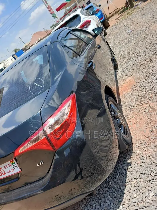 Toyota Corolla 2018 Black · Photo 1