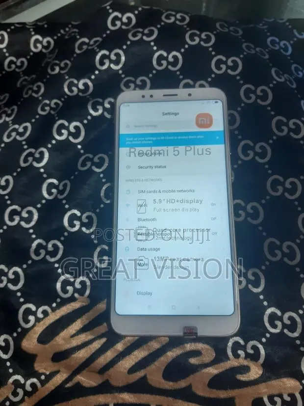 Xiaomi Redmi 5 Plus 64 GB Gold · Photo 1