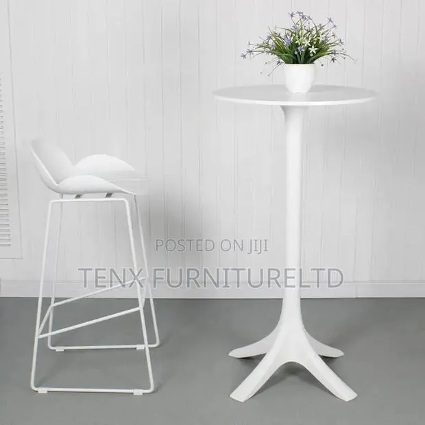 Bar Table (White) · Photo 1