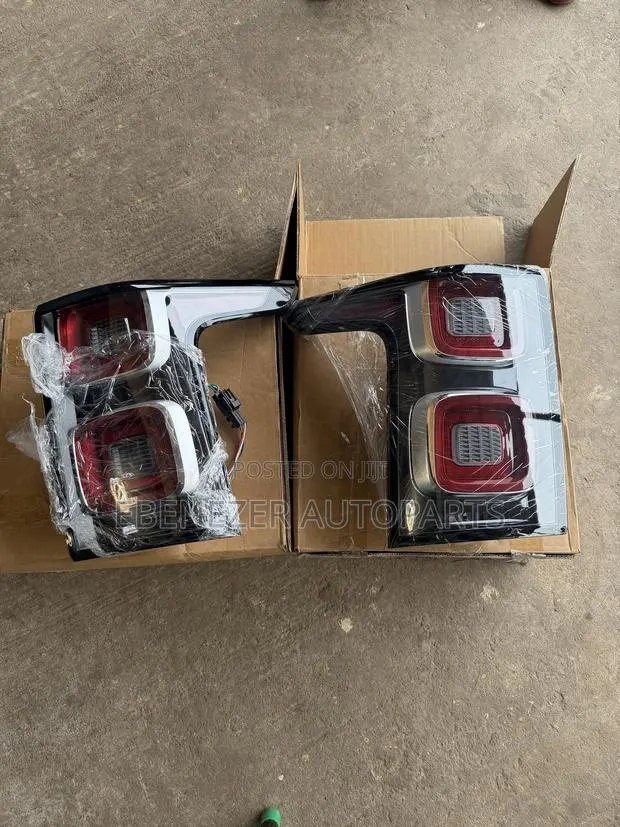 Rang Rover Vogue Taillights 2017 2018 2019 2020 2021 2022 · Photo 1