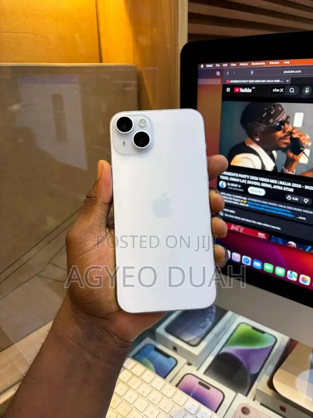 Apple iPhone 15 Plus 128 GB · Photo 1