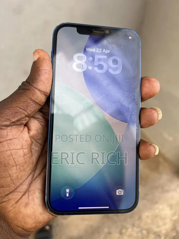 Apple iPhone 12 128 GB Blue · Photo 1