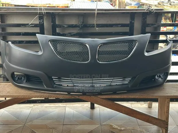 Pontiac Vibe 2005-2007 Front Bumper · Photo 1