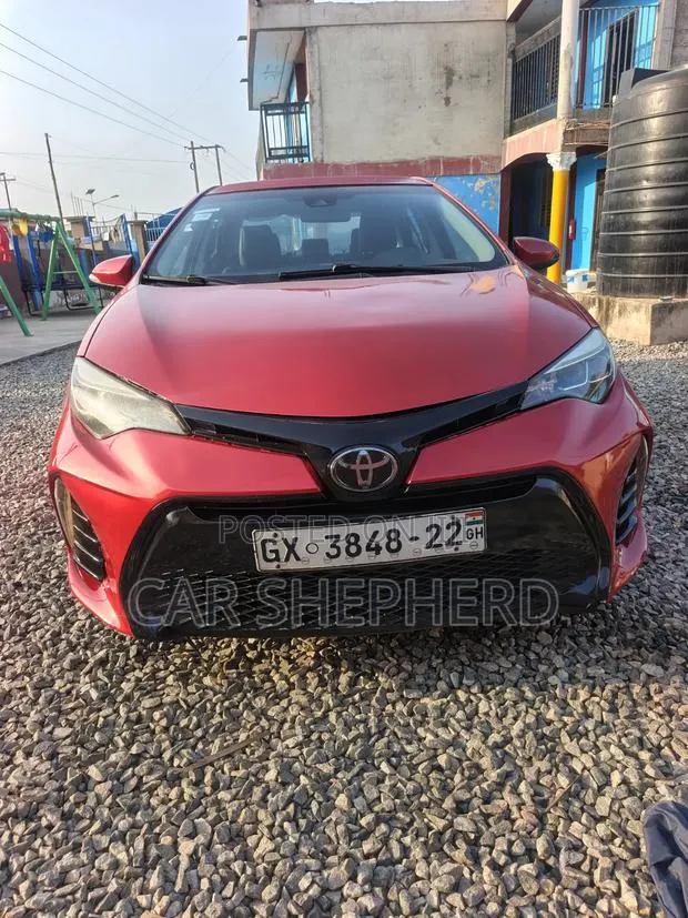 Toyota Corolla SE 4dr Sedan (1.8L 4cyl CVT) 2017 Red · Photo 1