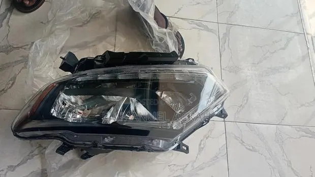 Nissan Rogue 2014- 2016 Normal Headlight Pair · Photo 1