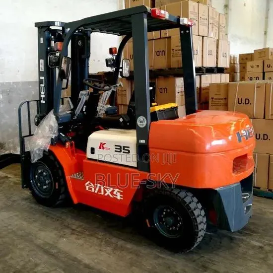 3.5 Tons Heli Forklift Machines Available for Sale · Photo 4