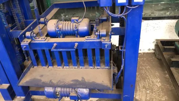 Block Molding Machine, · Photo 1