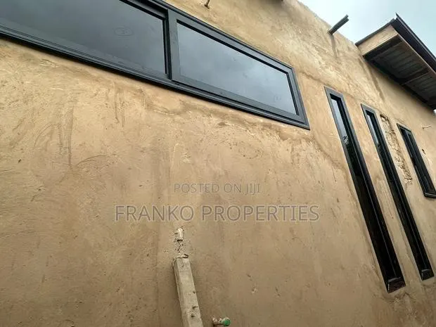 2bdrm House in Franko Properties, Amasaman for sale · Photo 1