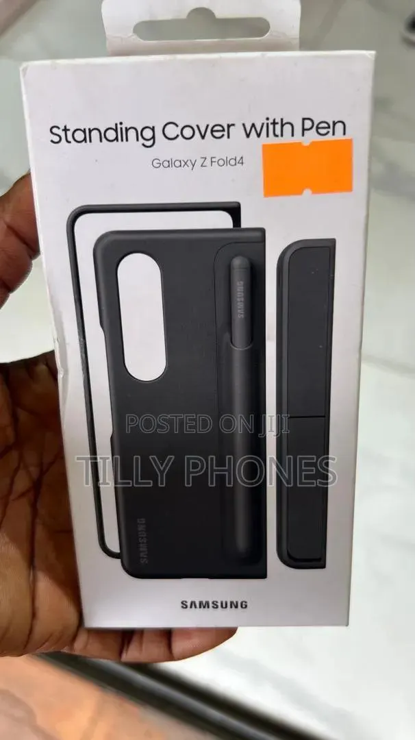 Galaxy Z Fold 4 Standing Cover With Pen · Photo 1