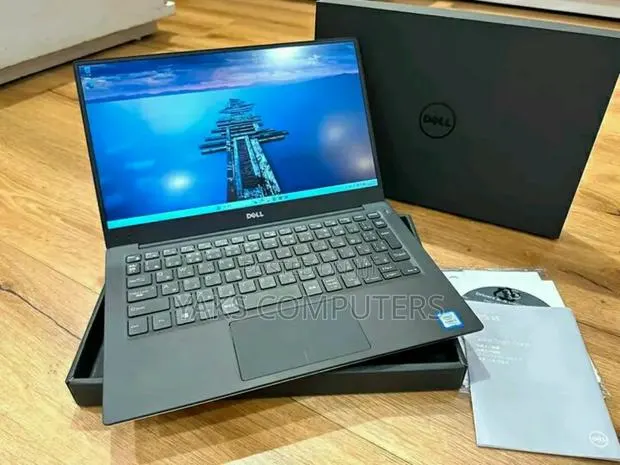 New Laptop Dell XPS 13 16GB Intel Core i7 SSD 512GB · Photo 1