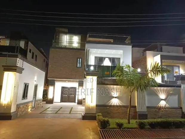 7bdrm Duplex in Ashaly Botwe, Accra Metropolitan for sale · Photo 1
