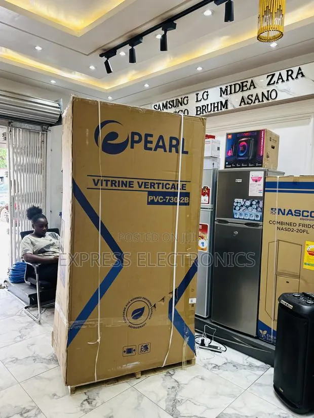 Quality Sleek Double Door Display Fridge 610l PVC-730-2b · Photo 1