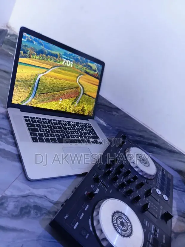 DDJ Sb3 and Macbook 2015 I7 16gig · Photo 1