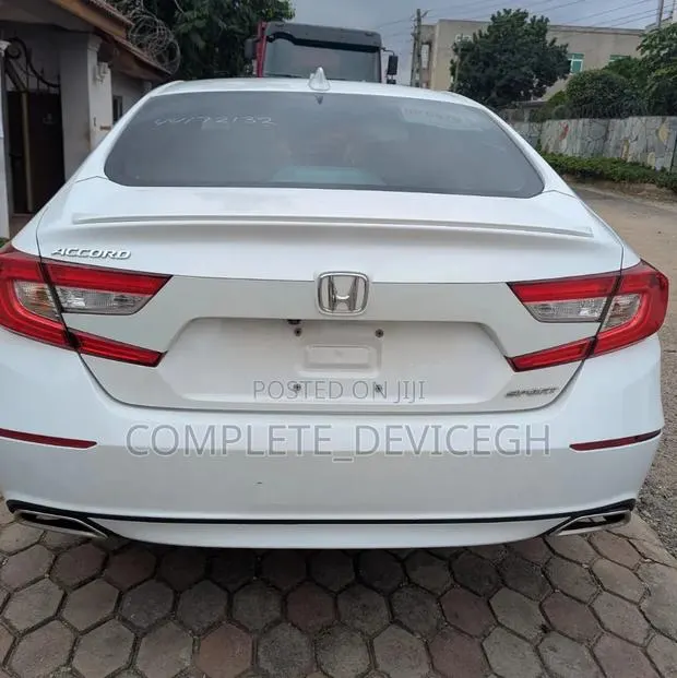 Honda Accord Sport (1.5L 4cyl Turbo CVT) 2019 White · Photo 1