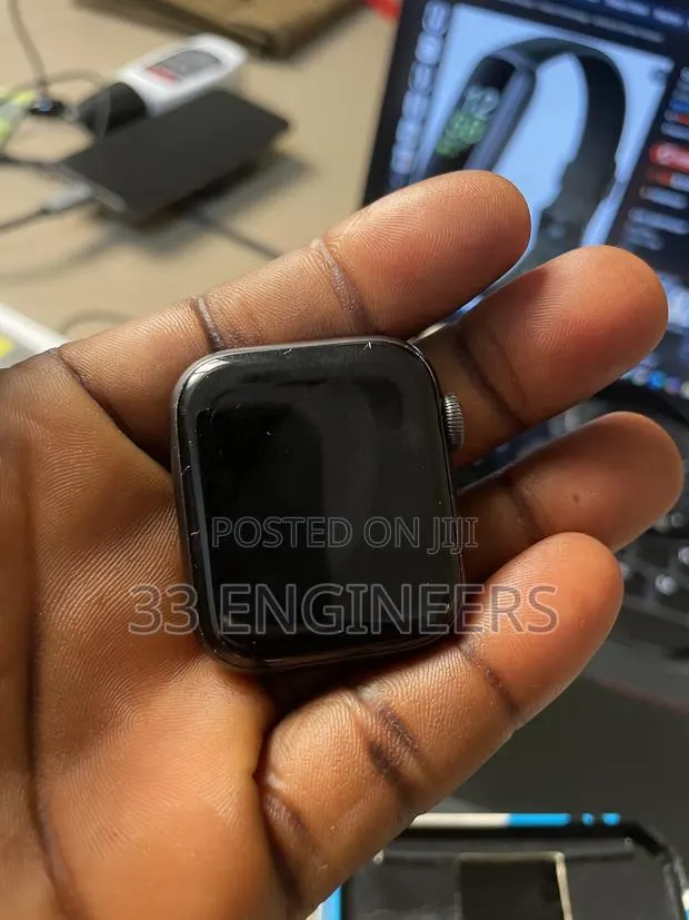Apple Watch 6 · Photo 1