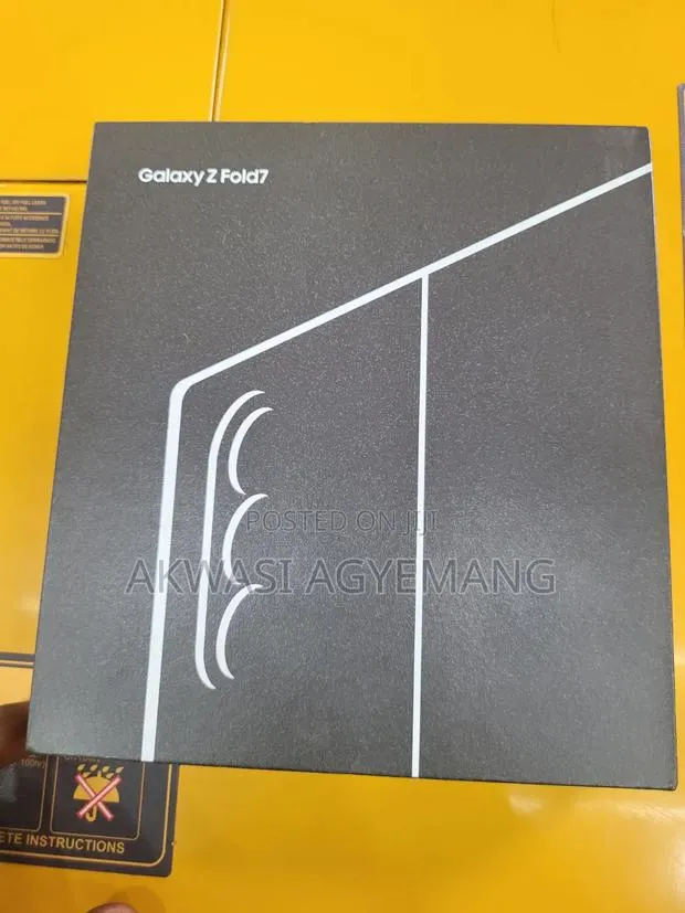 New Samsung Galaxy Z Fold7 256 GB Black · Photo 1