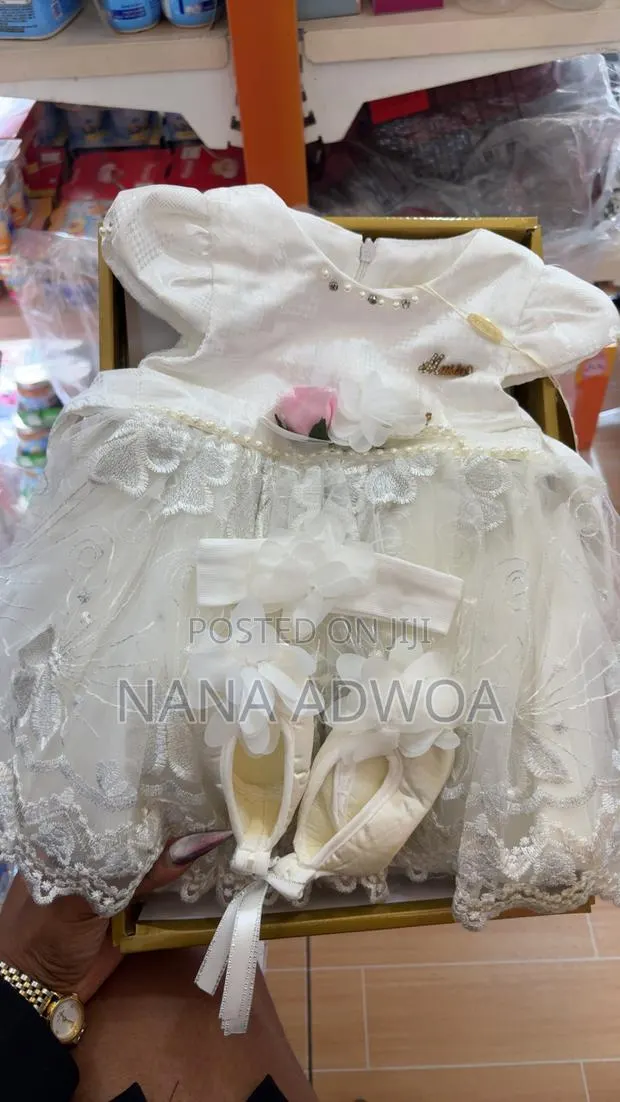 Girls Christening Dress · Photo 1