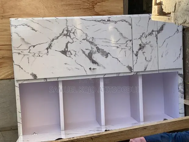Double Wardrobe · Photo 1