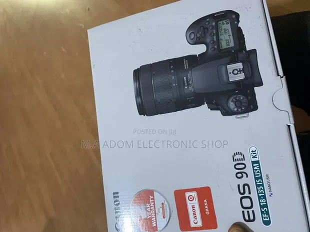 Canon Eos 90D Bluetooth Wi-Fi UHD Camera With 18-135mm · Photo 1