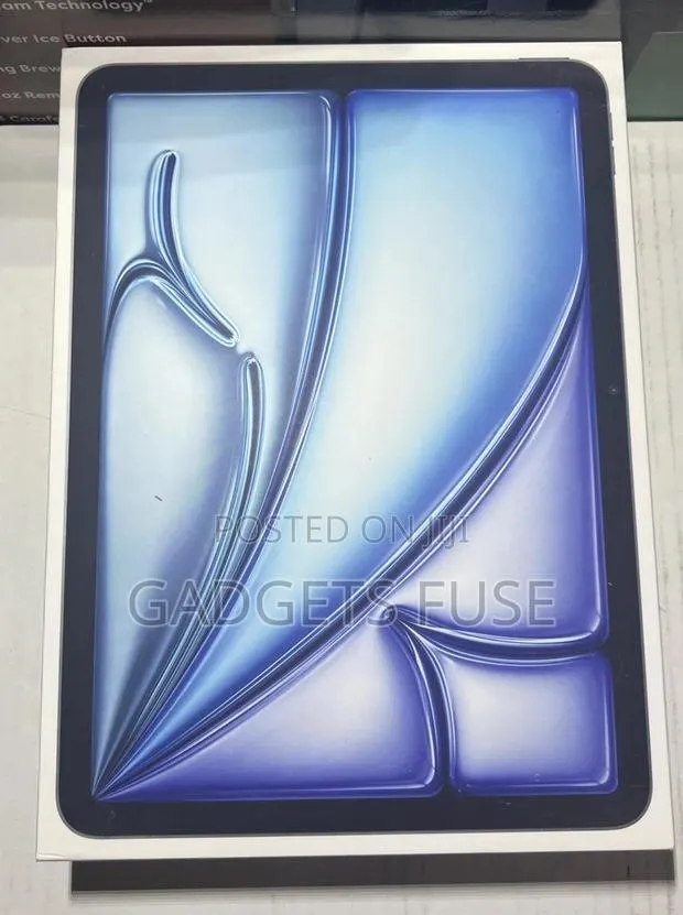 New Apple iPad Air 128 GB Gray · Photo 1